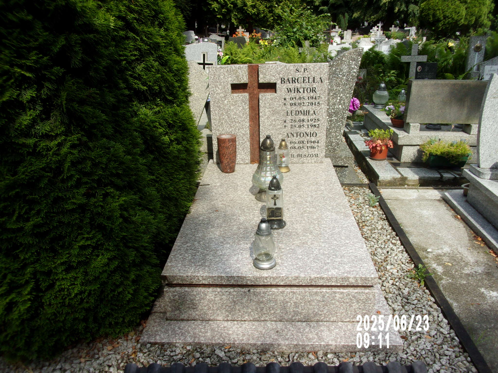 Zdjęcie grobu Antonio Barcella