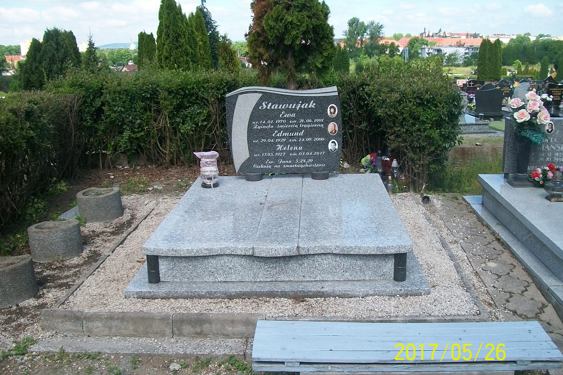 Grób Ewa Stawujak