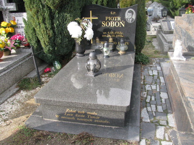 Grób Piotr Soboń
