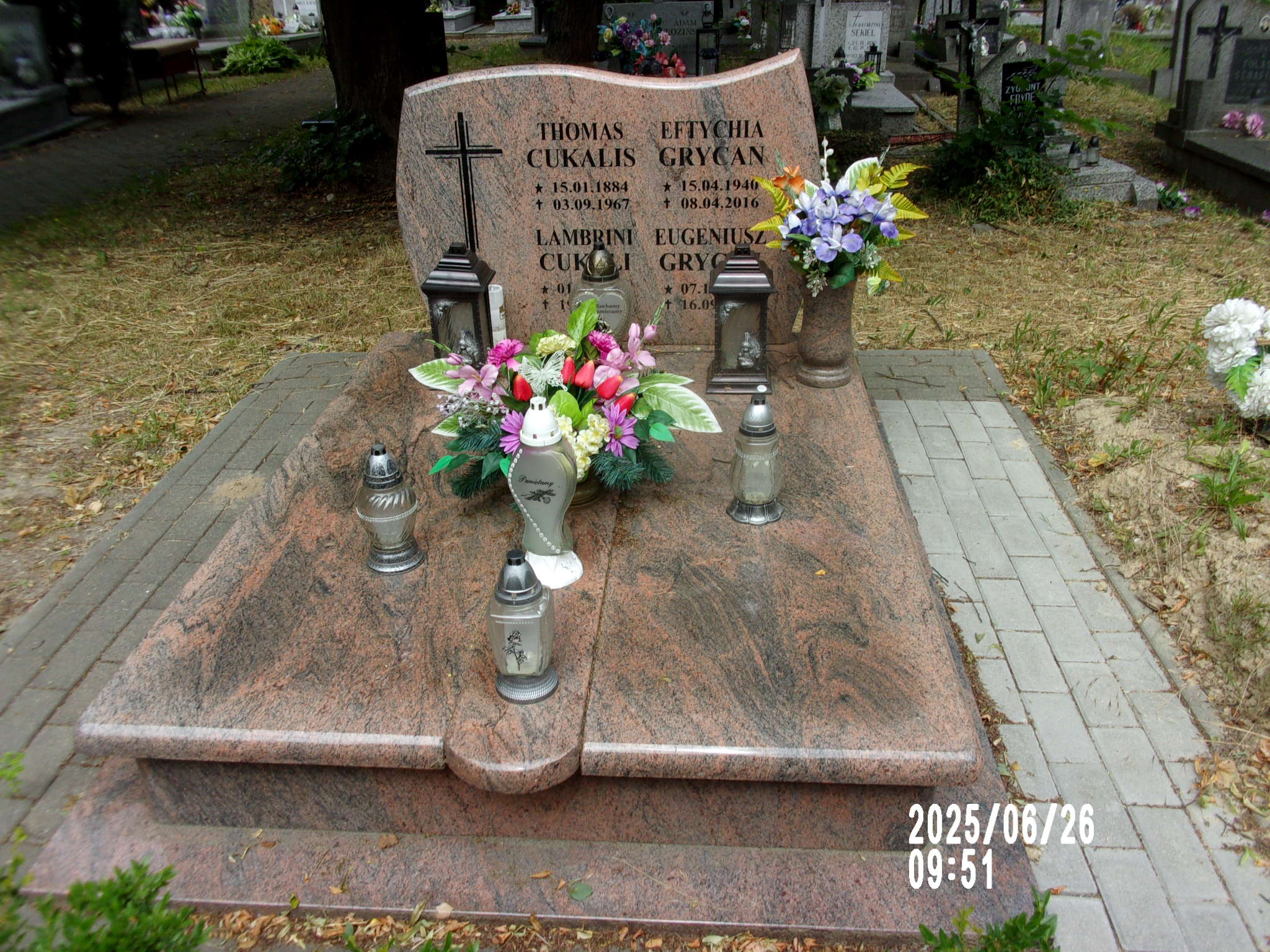 Zdjęcie grobu Thomas Cukalis